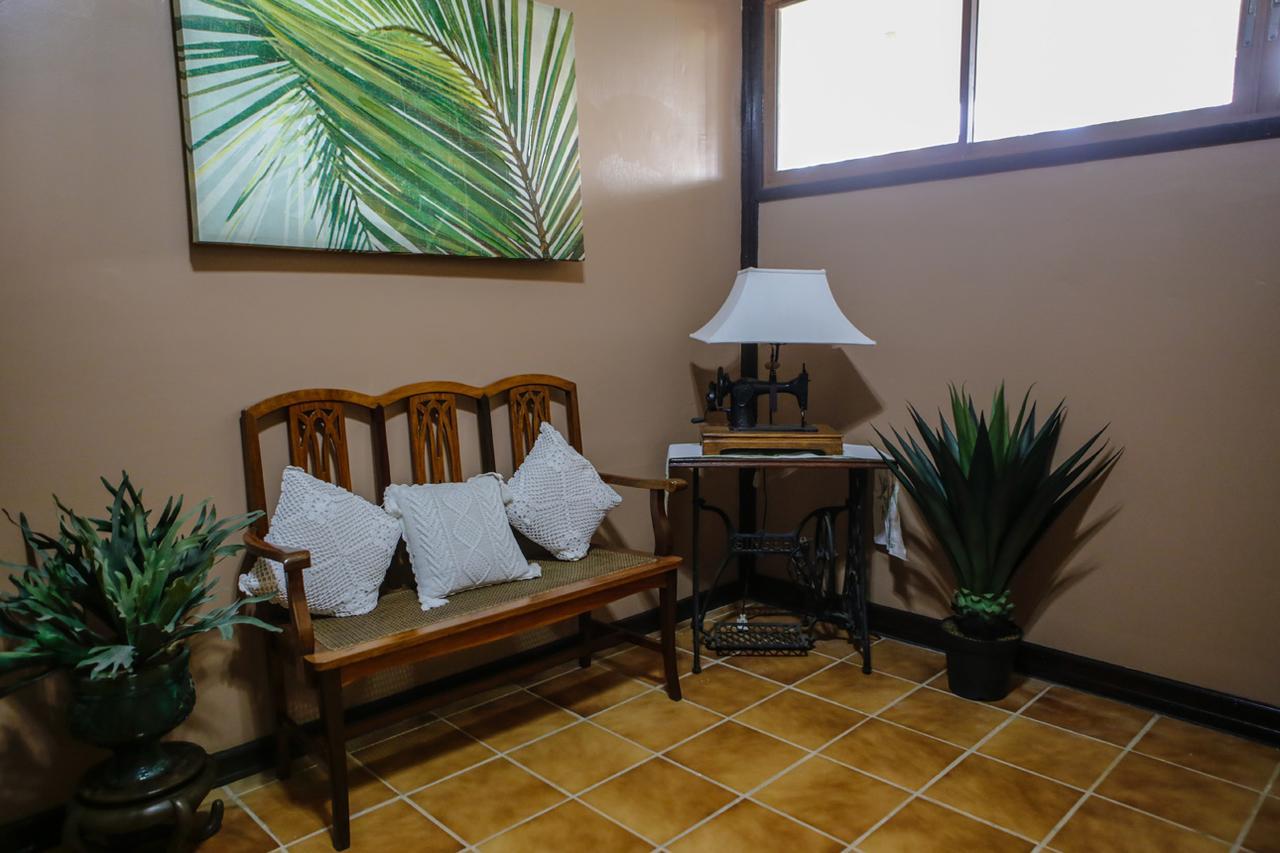 Victoria'S Haven Bed & Breakfast Dumaguete City ภายนอก รูปภาพ