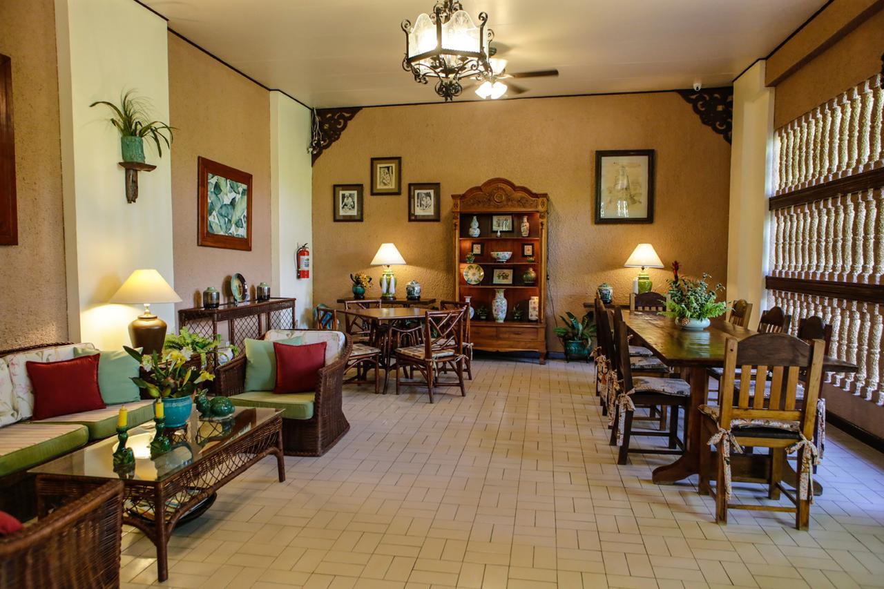 Victoria'S Haven Bed & Breakfast Dumaguete City ภายนอก รูปภาพ