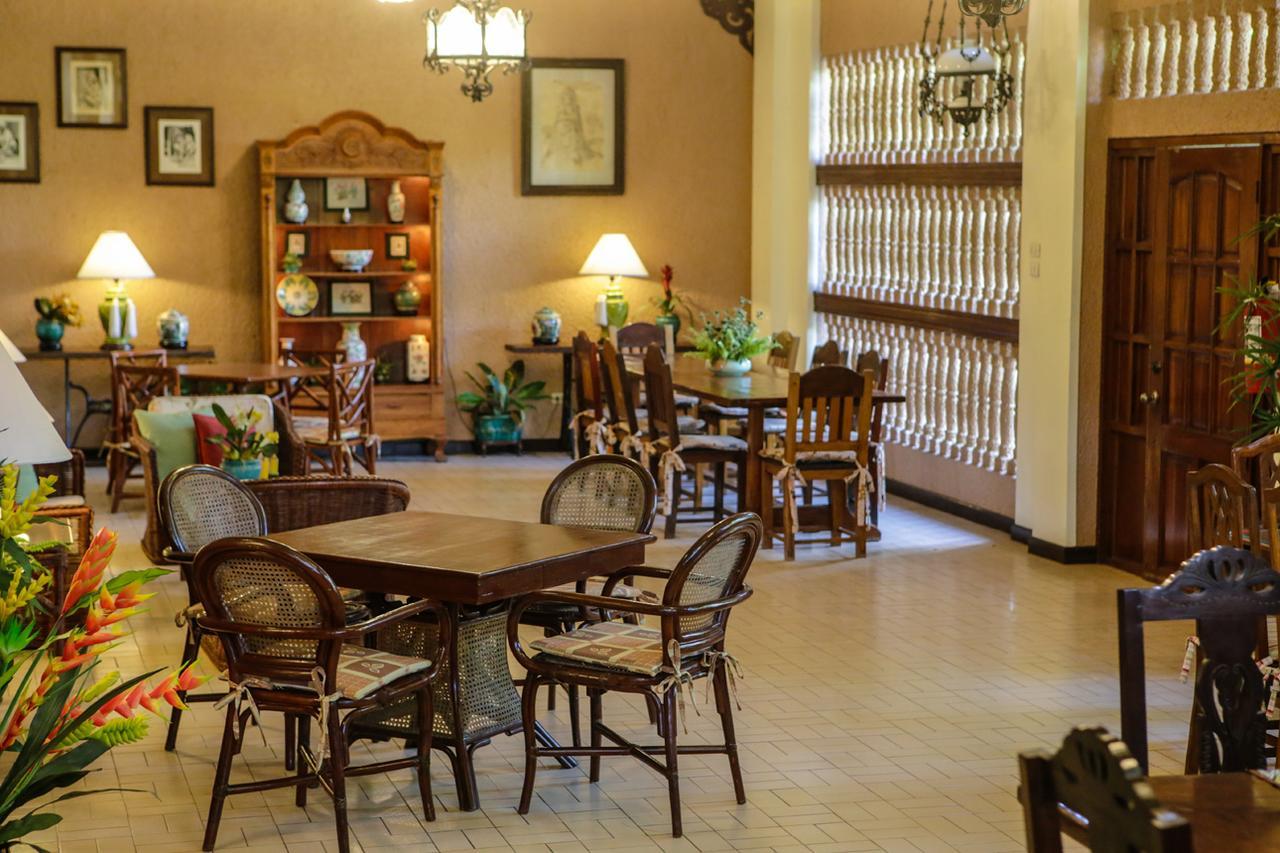 Victoria'S Haven Bed & Breakfast Dumaguete City ภายนอก รูปภาพ