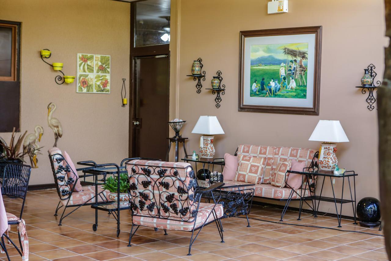 Victoria'S Haven Bed & Breakfast Dumaguete City ภายนอก รูปภาพ