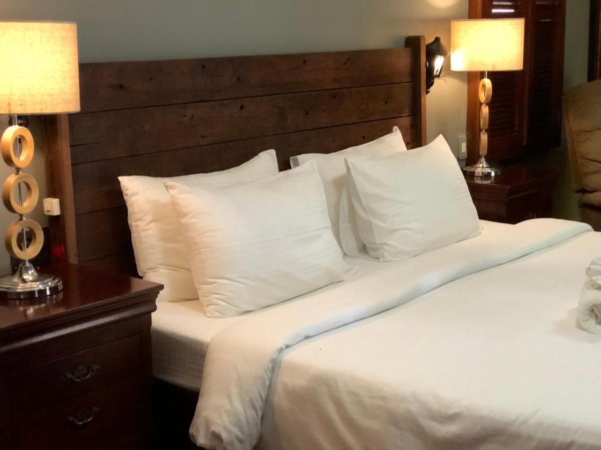 Victoria'S Haven Bed & Breakfast Dumaguete City ภายนอก รูปภาพ