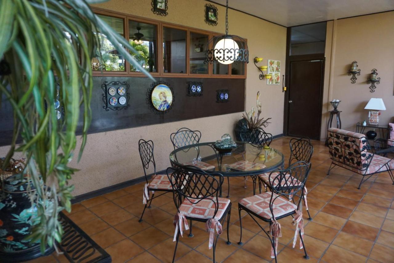 Victoria'S Haven Bed & Breakfast Dumaguete City ภายนอก รูปภาพ