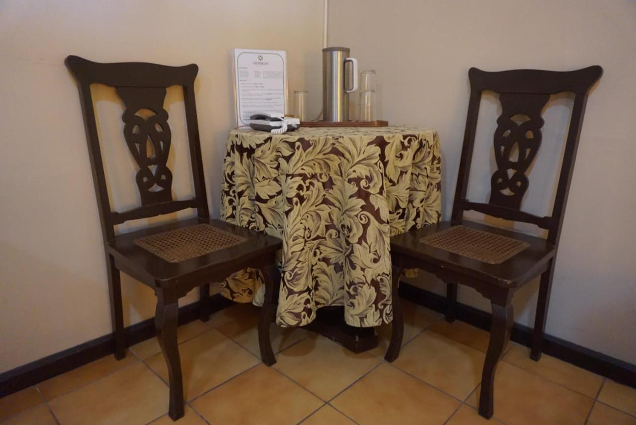 Victoria'S Haven Bed & Breakfast Dumaguete City ภายนอก รูปภาพ